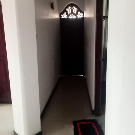 Oviniru Beach Hotel 尼甘布 外观 照片